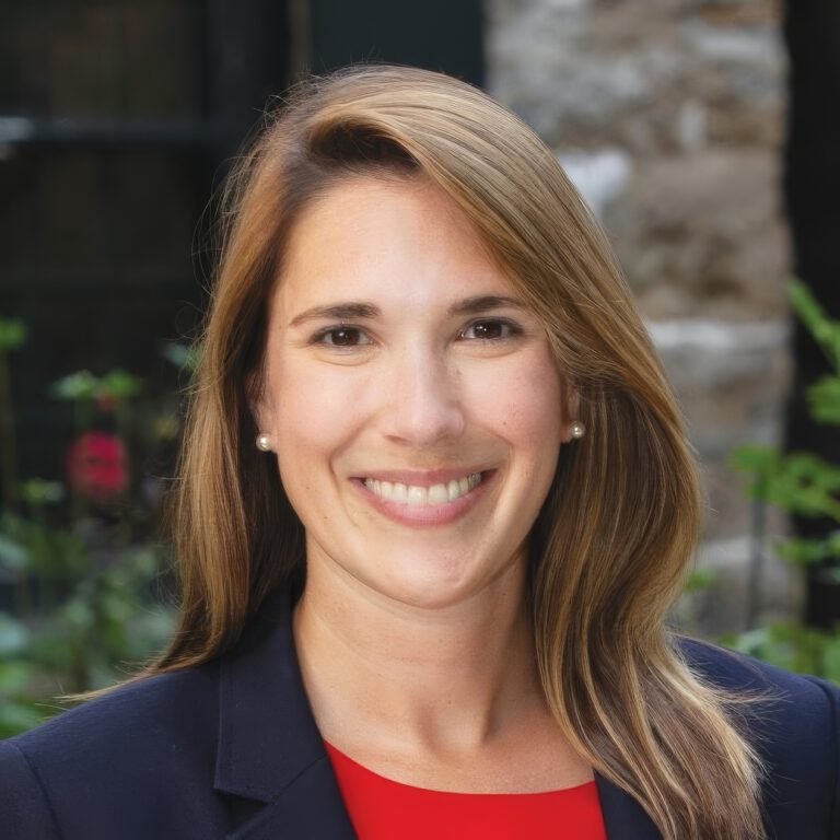 Headshot of Michelle Hinchey